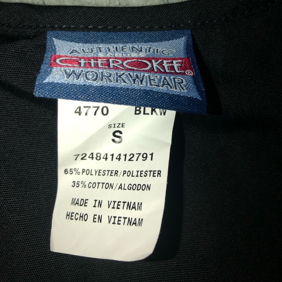 NWOT Set of 2 Cherokee Scrub Tops, Size Small - Picture 5 of 5